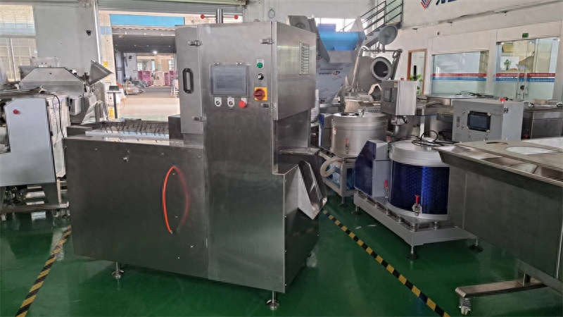 扇子骨牛仔骨鋸骨機(jī)哪家好？祥九瑞盈多條鋸自動(dòng)切塊機(jī)來(lái)告訴你